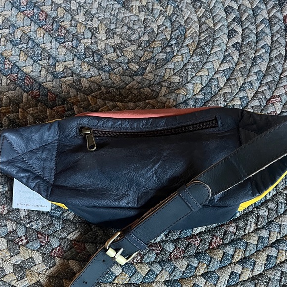 Colorful Crossbody Bag - Picture 3 of 4